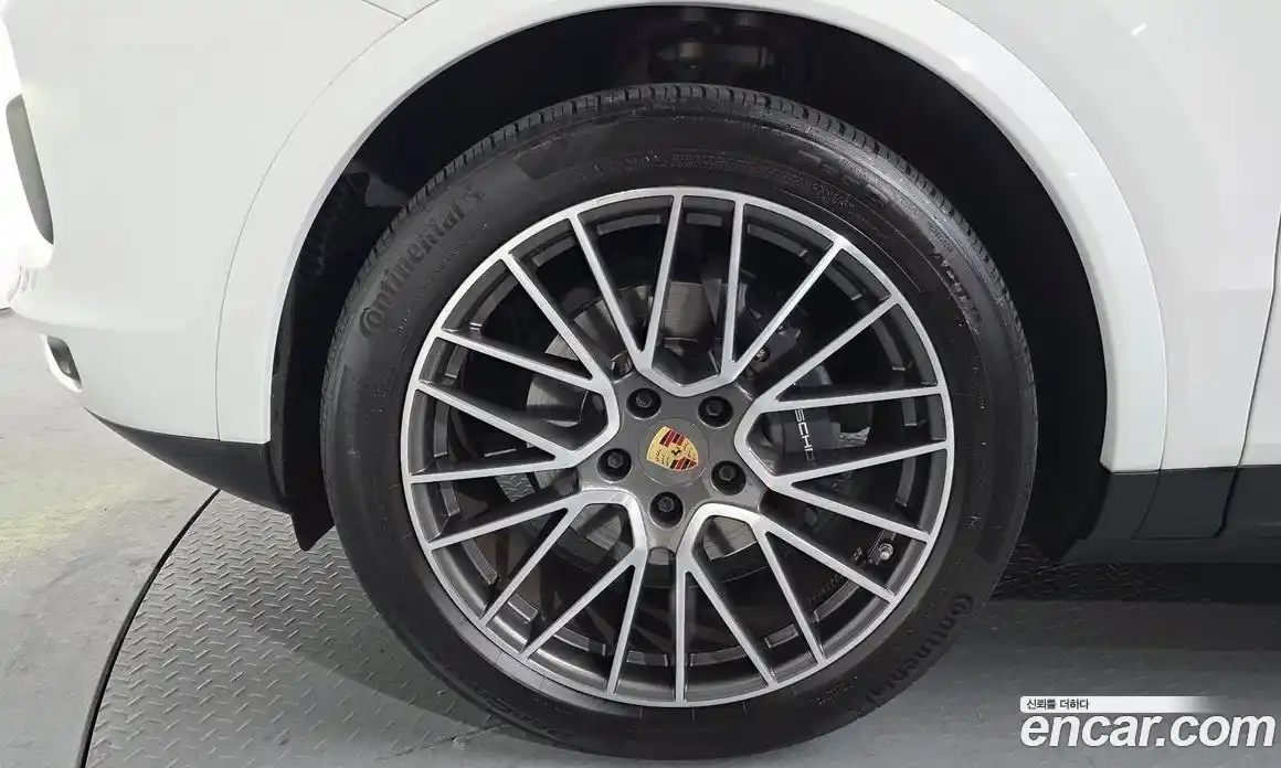 Porsche Cayenne 2023 3.0 гидро в Москве № 197332, фото 4