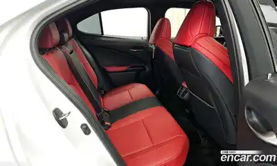 Lexus UX 2024 2.0 гидро в Москве № 198737, миниатюра 12
