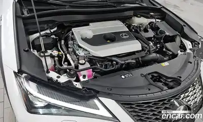 Lexus UX 2024 2.0 гидро в Москве № 198737, миниатюра 6