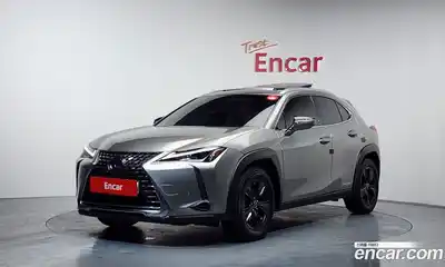 Lexus UX, 2021