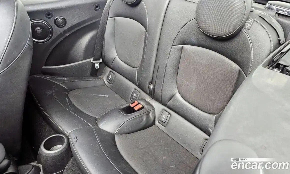 Mini Cooper Convertible 2017 1.5 гидро в Москве № 211264, фото 12
