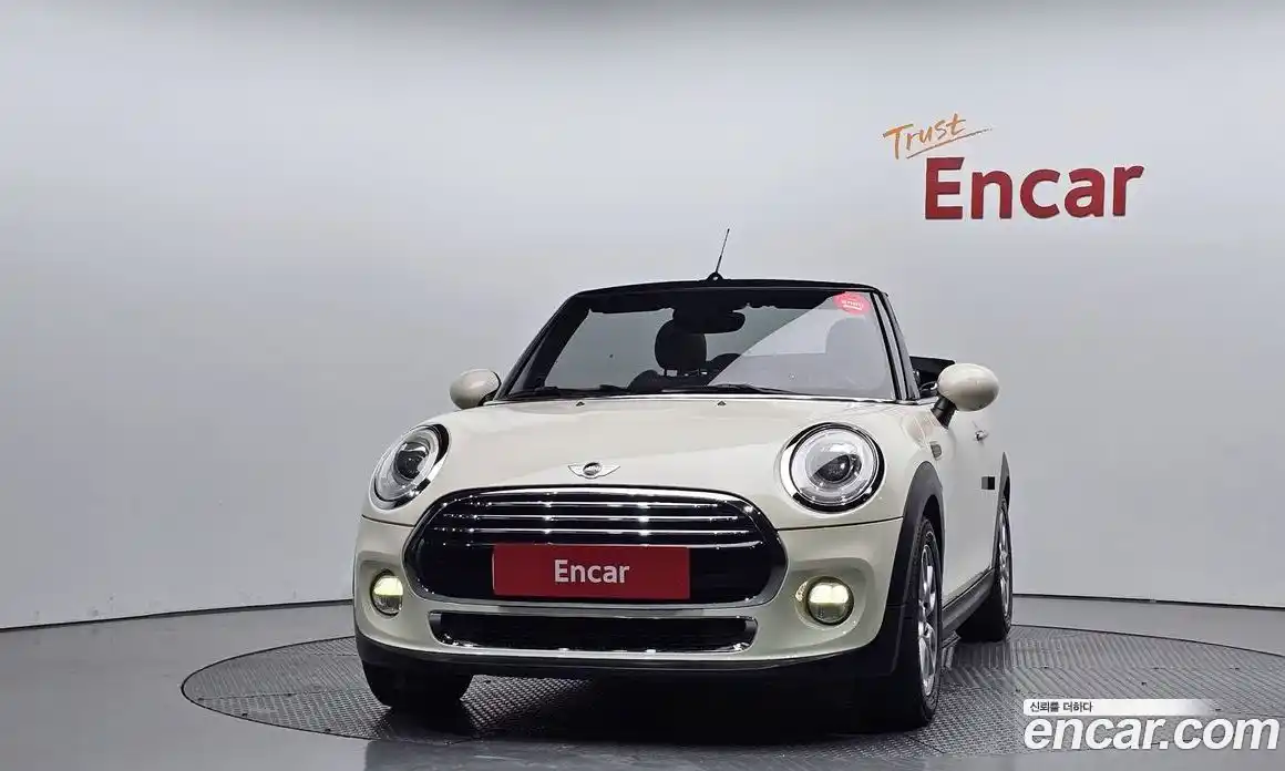 Mini Cooper Convertible 2017 1.5 гидро в Москве № 211264, фото 3