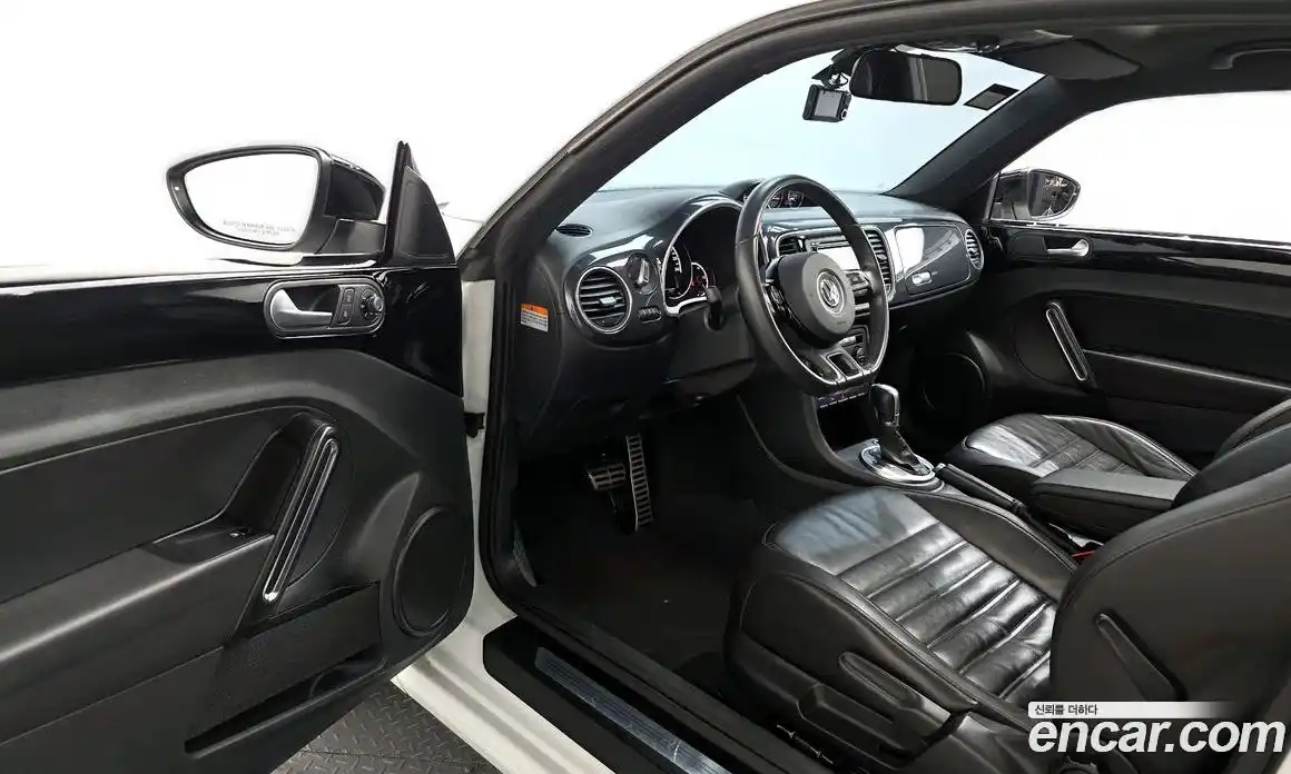 Volkswagen Beatle 2014 2.0 гидро в Москве № 211758, фото 11