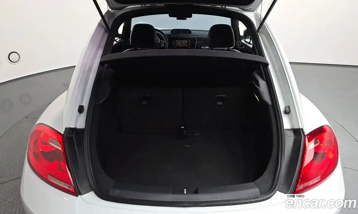 Volkswagen Beatle 2014 2.0 гидро в Москве № 211758, фото 20