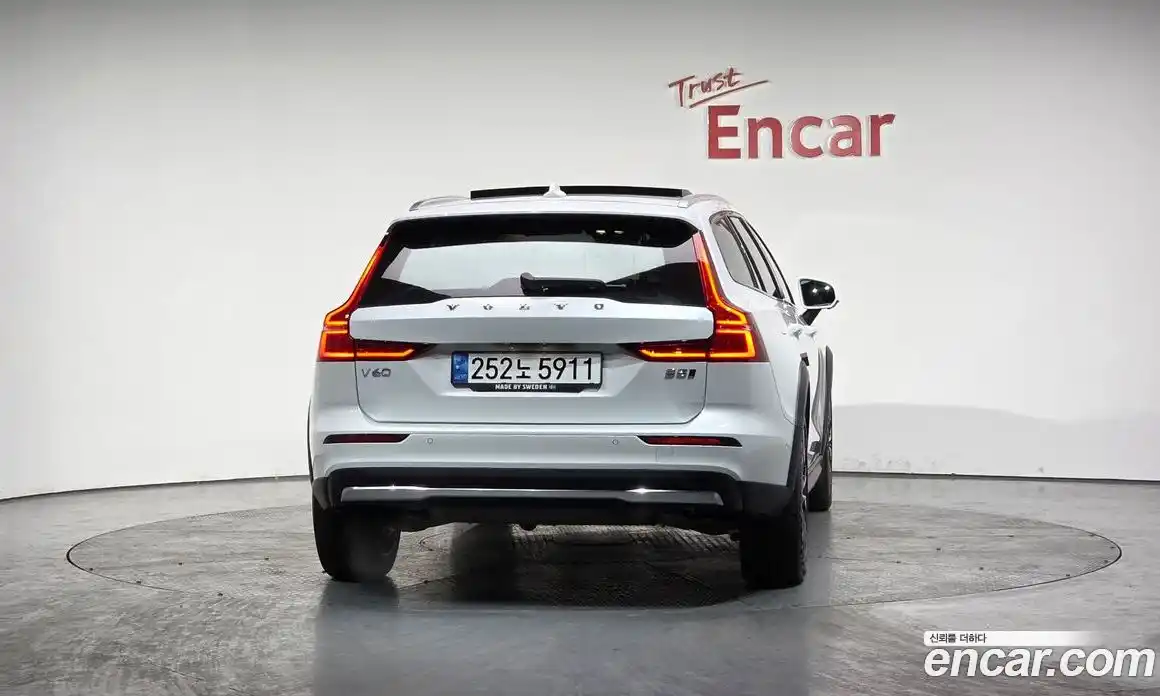 Volvo V60 2022 2.0 гидро в Москве № 212887, фото 3