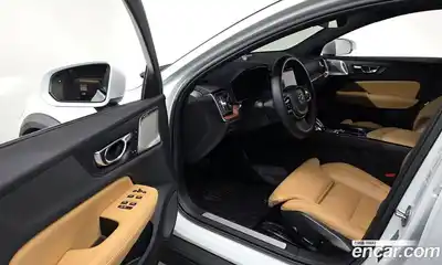 Volvo V60 2022 2.0 гидро в Москве № 212887, миниатюра 10