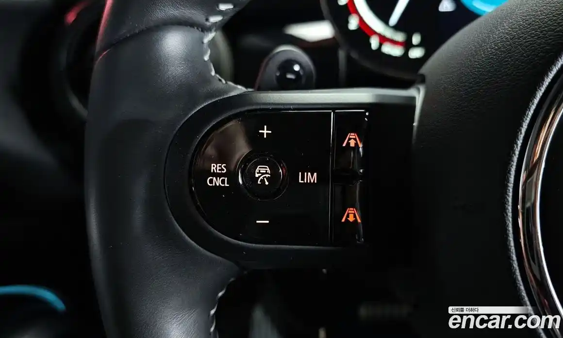 Mini Cooper 2024 2.0 гидро в Москве № 214075, фото 18