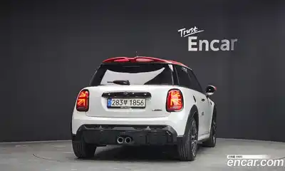 Mini Cooper 2024 2.0 гидро в Москве № 214075, миниатюра 3
