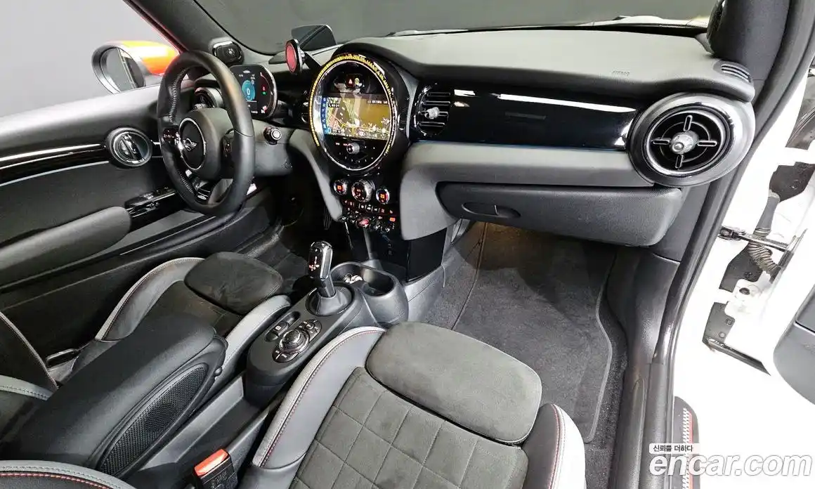 Mini Cooper 2024 2.0 гидро в Москве № 214075, фото 6