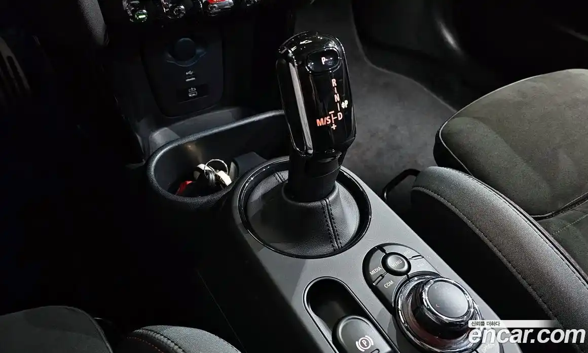 Mini Cooper 2024 2.0 гидро в Москве № 214075, фото 8
