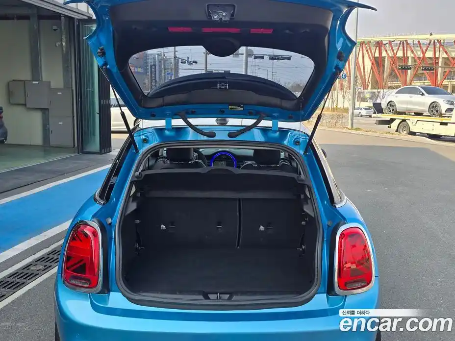 Mini Cooper 2016 2.0 гидро в Москве № 214429, фото 17