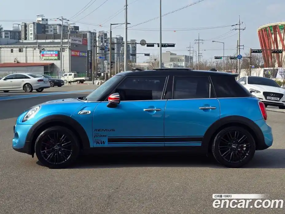 Mini Cooper 2016 2.0 гидро в Москве № 214429, фото 3
