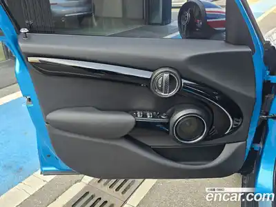 Mini Cooper 2016 2.0 гидро в Москве № 214429, миниатюра 10