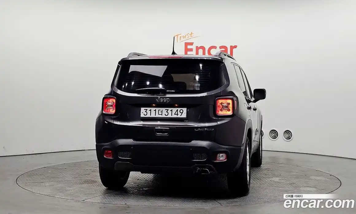 Jeep Renegade 2019 2.4 гидро в Москве № 215463, фото 4