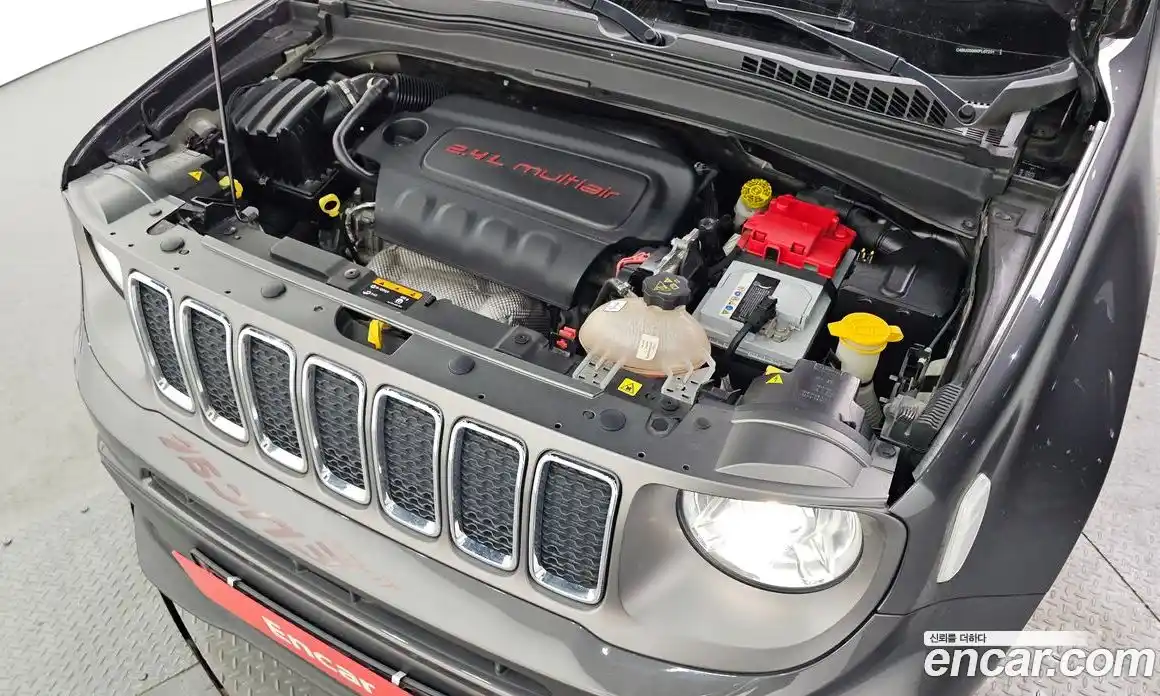 Jeep Renegade 2019 2.4 гидро в Москве № 215463, фото 6