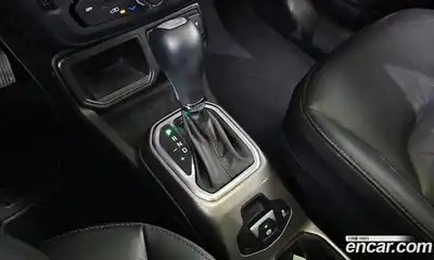 Jeep Renegade 2019 2.4 гидро в Москве № 215463, миниатюра 9