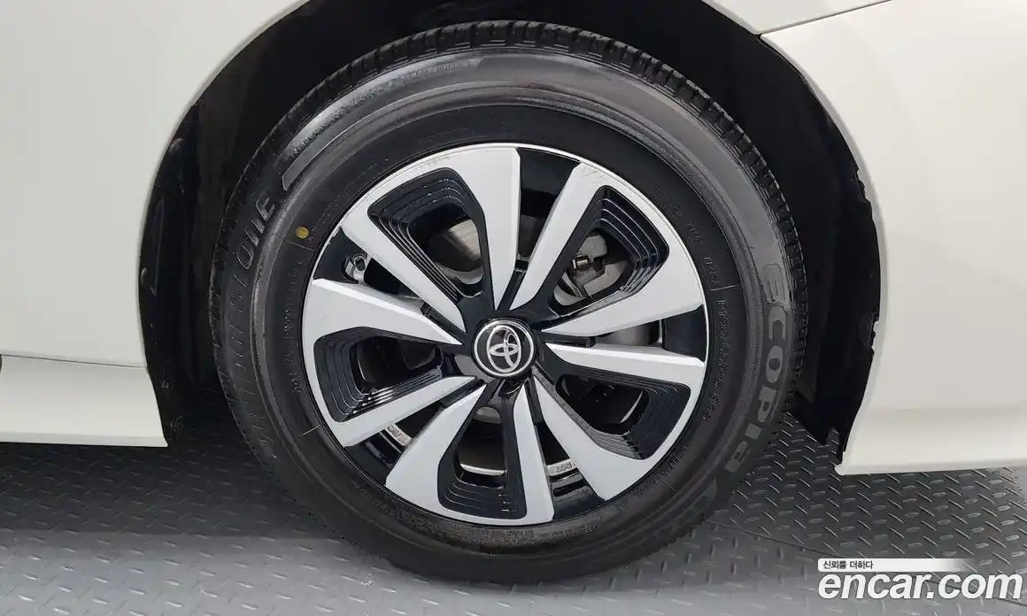 Toyota Prius 2017 1.8 гидро в Москве № 215521, фото 5