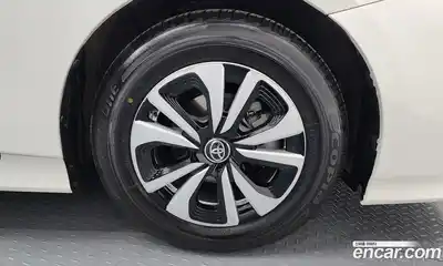 Toyota Prius 2017 1.8 гидро в Москве № 215521, миниатюра 5