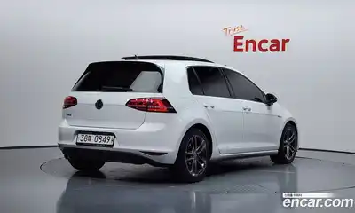Volkswagen Golf 2015 2.0 гидро в Москве № 219872, миниатюра 2