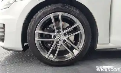 Volkswagen Golf 2015 2.0 гидро в Москве № 219872, миниатюра 5