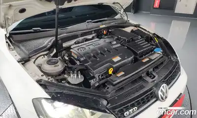 Volkswagen Golf 2015 2.0 гидро в Москве № 219872, миниатюра 6