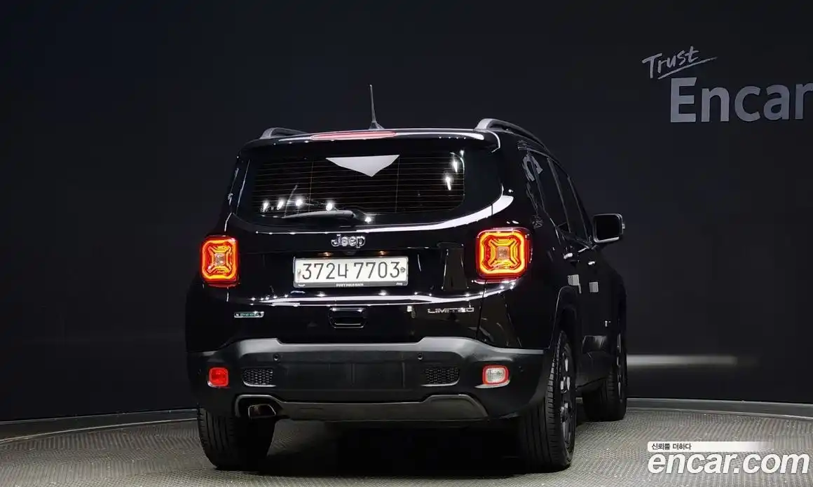 Jeep Renegade 2020 1.6 гидро в Москве № 232436, фото 4