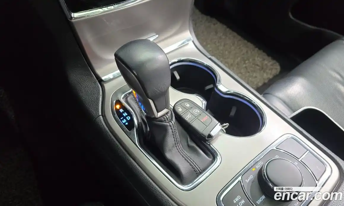 Jeep Cherokee 2019 3.6 гидро в Москве № 232473, фото 9