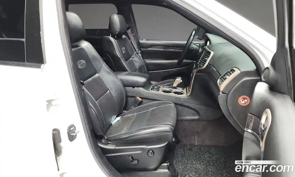 Jeep Cherokee 2016 3.0 гидро в Москве № 239337, фото 11