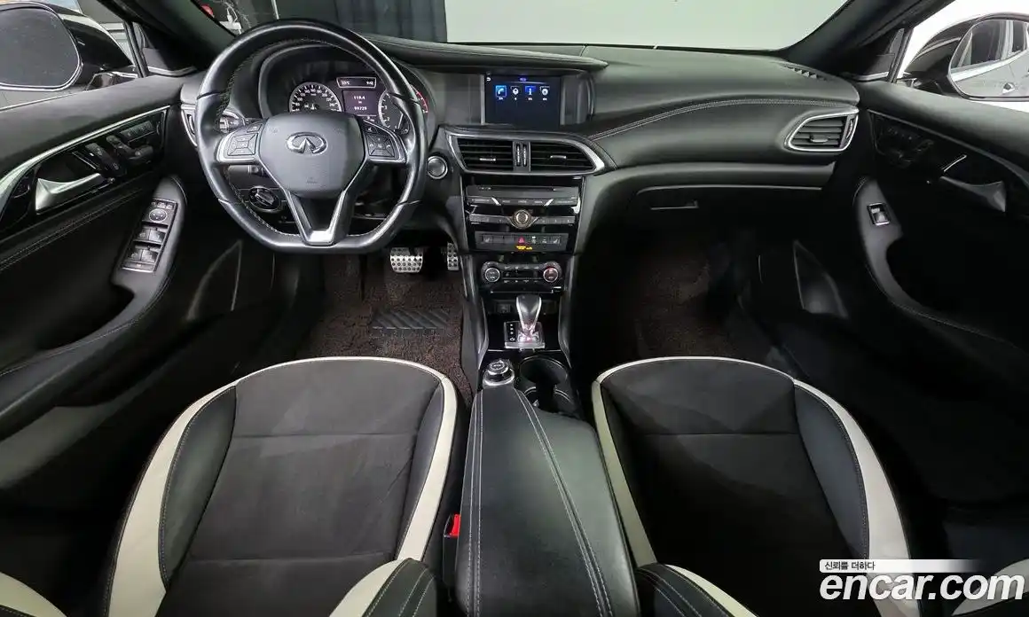 Infiniti Q30 2017 2.0 гидро в Москве № 247083, фото 7