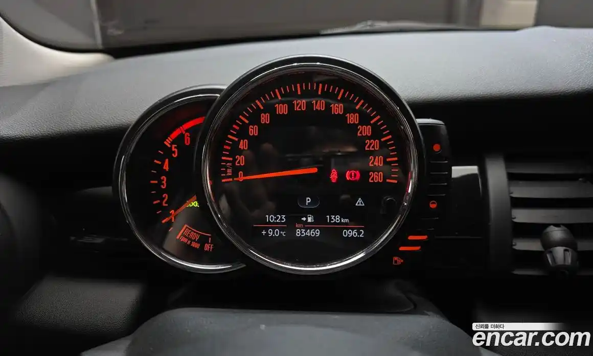 Mini Cooper 2014 1.5 гидро в Москве № 253469, фото 8