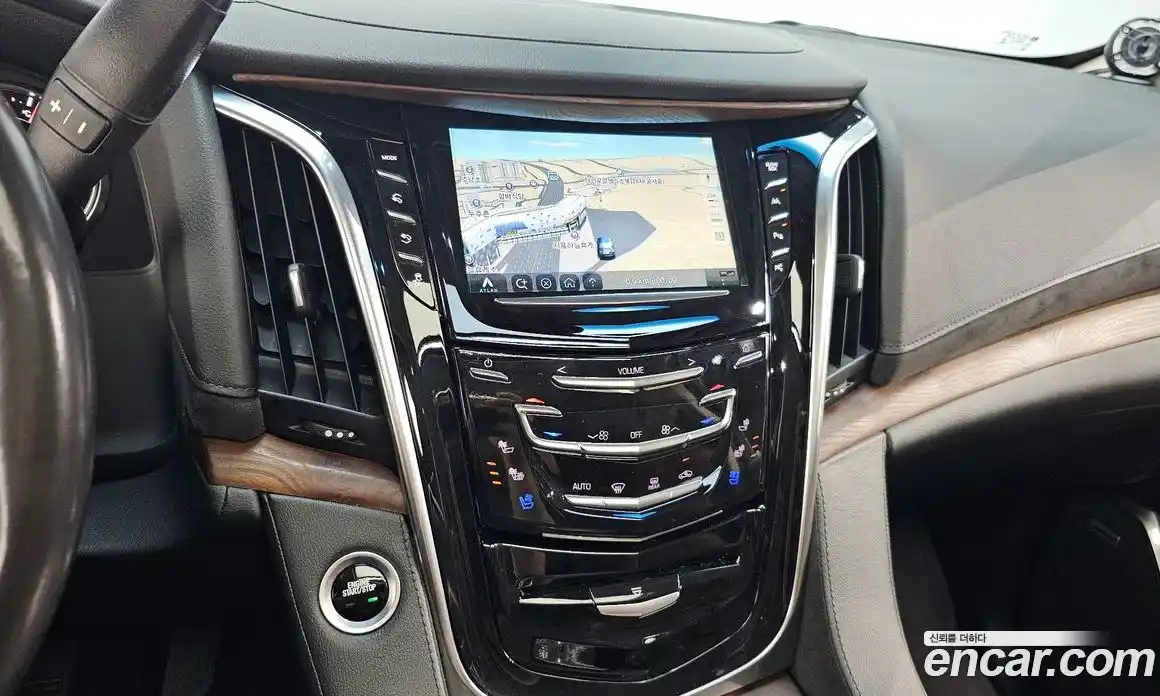 Cadillac Escalade 2018 6.2 гидро в Москве № 256471, фото 15