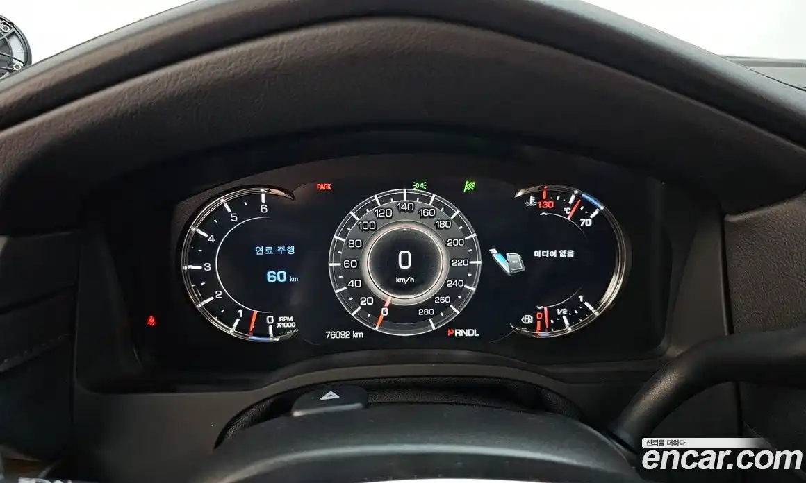Cadillac Escalade 2018 6.2 гидро в Москве № 256471, фото 8