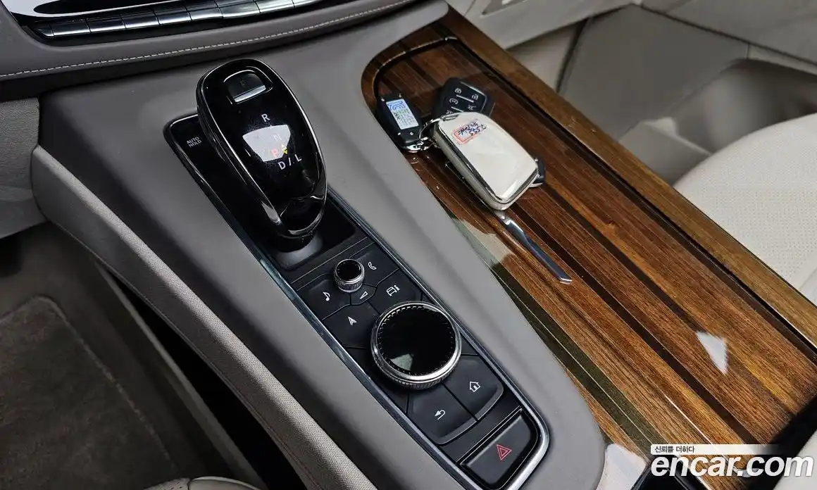 Cadillac Escalade 2021 6.2 гидро в Москве № 256491, фото 9