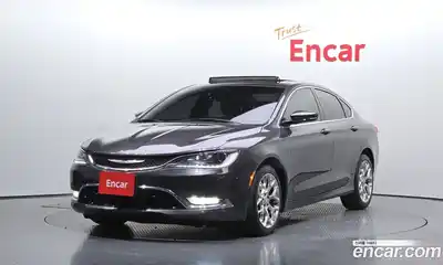 Chrysler 200, 2015