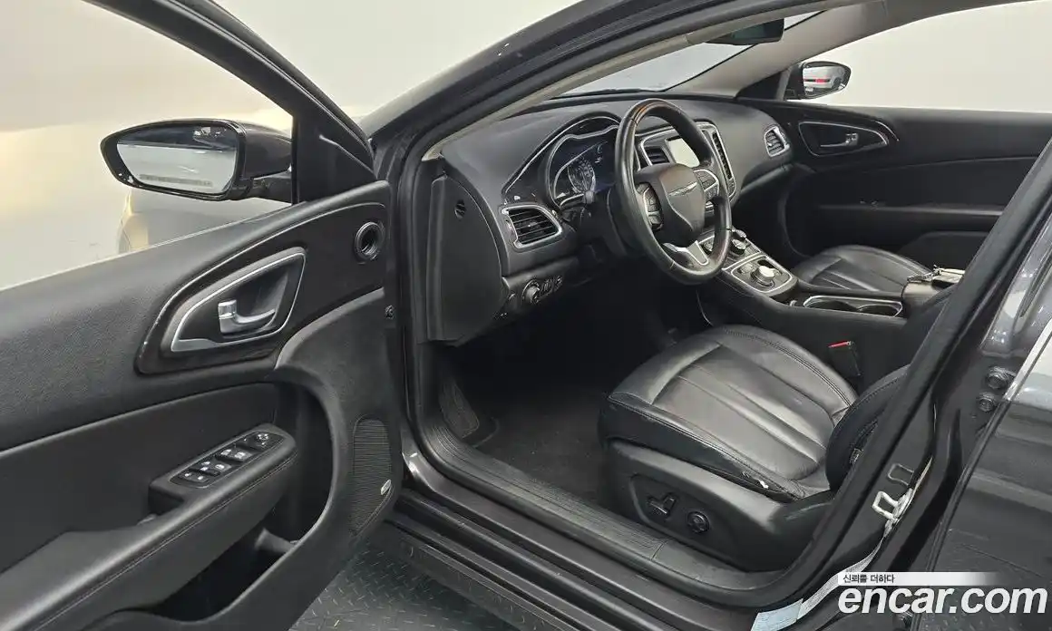 Chrysler 200 2015 2.4 гидро в Москве № 256749, фото 11