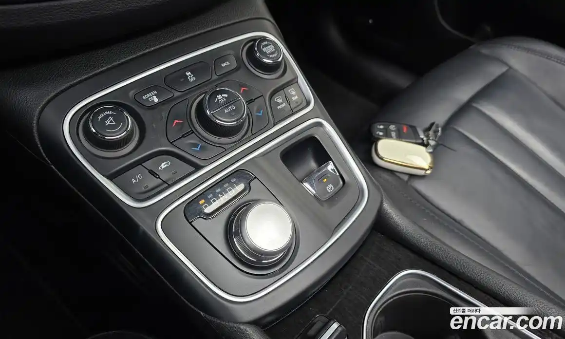 Chrysler 200 2015 2.4 гидро в Москве № 256749, фото 9
