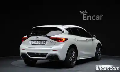 Infiniti Q30 2017 2.0 гидро в Москве № 266734, миниатюра 2