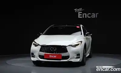 Infiniti Q30 2017 2.0 гидро в Москве № 266734, миниатюра 3