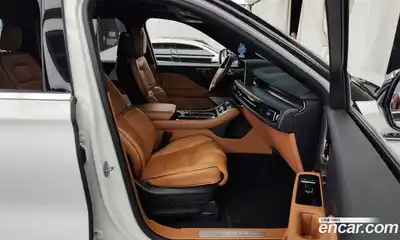 Lincoln Aviator 2022 3.0 гидро в Москве № 282503, миниатюра 11
