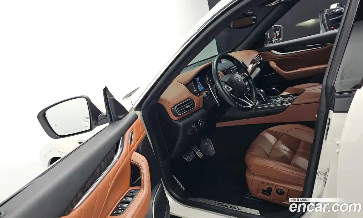 Maserati Levante 2020 3.0 гидро в Москве № 282740, фото 10