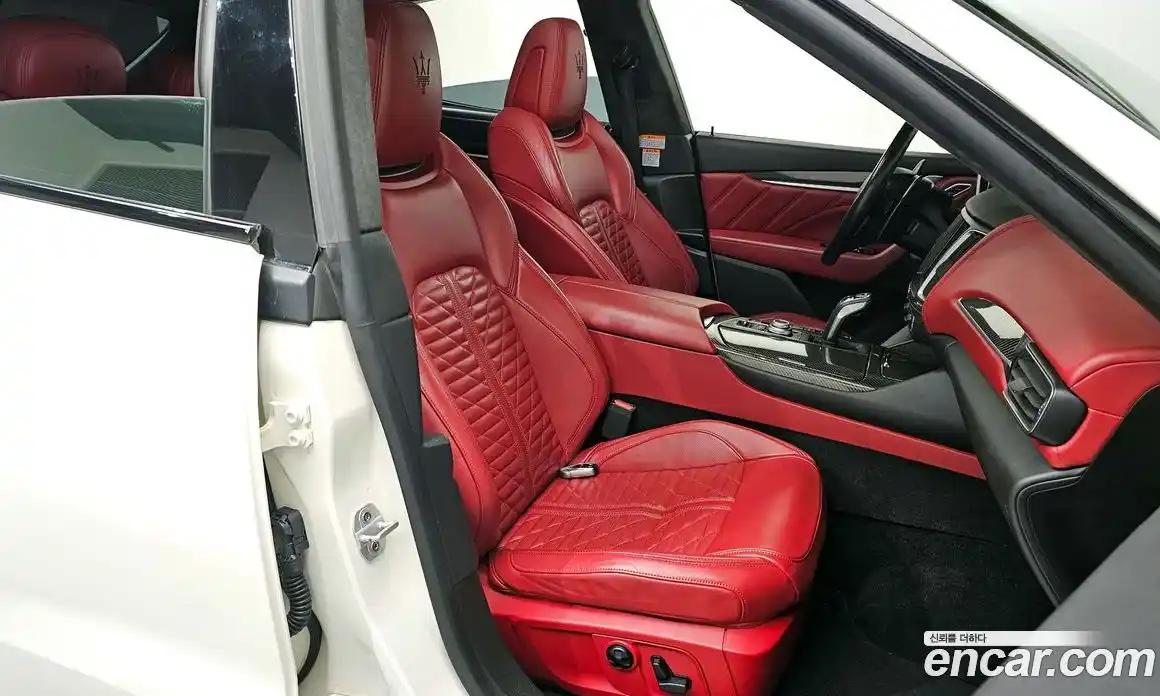 Maserati Levante 2020 3.8 гидро в Москве № 282829, фото 10