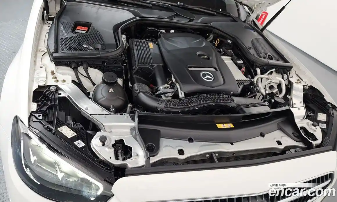 Mercedes-Benz E-Class 2021 2.0 гидро, фото 6