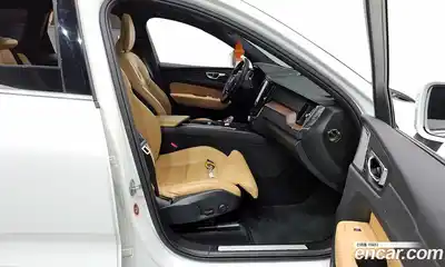 Volvo XC60 2024 2.0 гидро в Москве № 293754, миниатюра 11