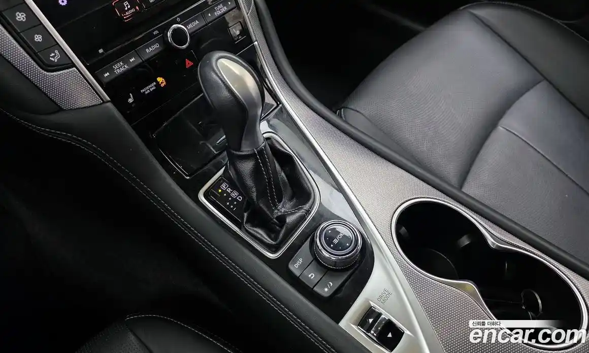 Infiniti Q50 2015 2.1 гидро в Москве № 294966, фото 9