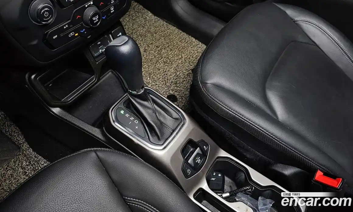 Jeep Renegade 2022 1.3 гидро в Москве № 302149, фото 9