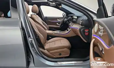 Mercedes-Benz E-Class 2021 2.0 гидро в Москве № 310505, миниатюра 10