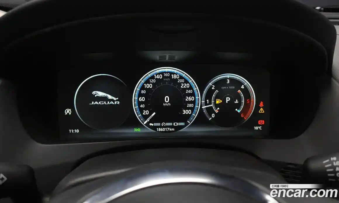 Jaguar XE 2018 2.0 гидро в Москве № 331534, фото 8