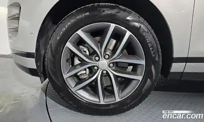 Land Rover Range-Rover Evoque 2025 2.0 гидро в Москве № 374660, миниатюра 4