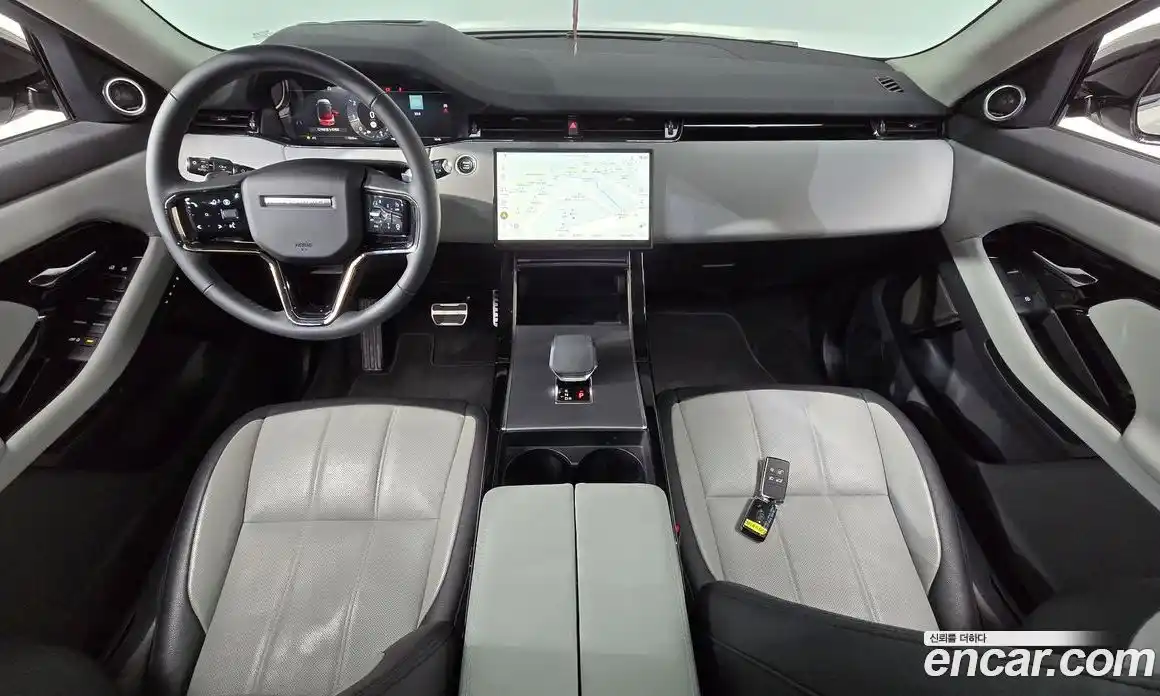 Land Rover Range-Rover Evoque 2025 2.0 гидро в Москве № 374660, фото 6