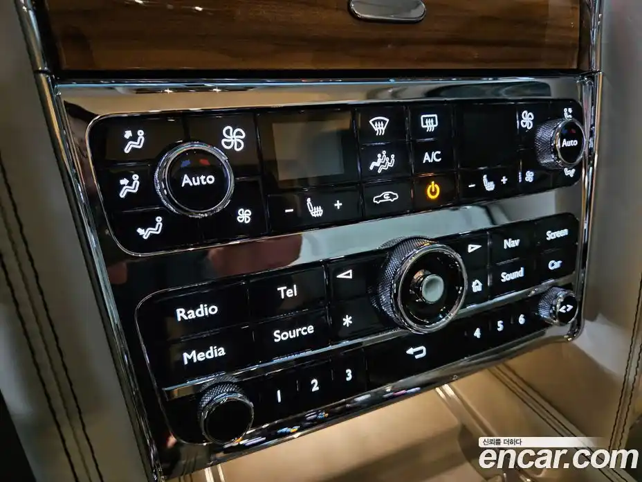 Bentley Mulsanne 2017 6.8 гидро в Москве № 387293, фото 13